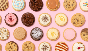 Cookie Lovers' Comprehensive Guide to Crumbl Cookie Flavors